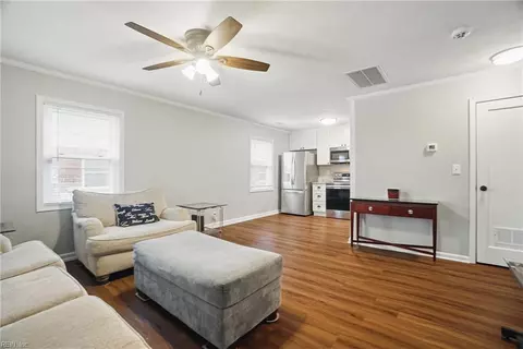 552 Ashlawn Dr, Norfolk, VA 23505