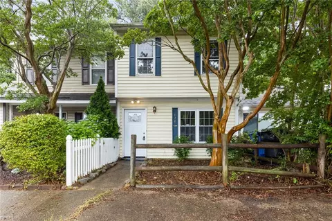 120 Greendale Rd, Virginia Beach, VA 23452