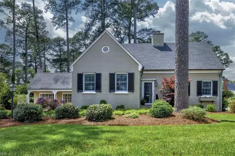 727 Jones St, Suffolk, VA 23434