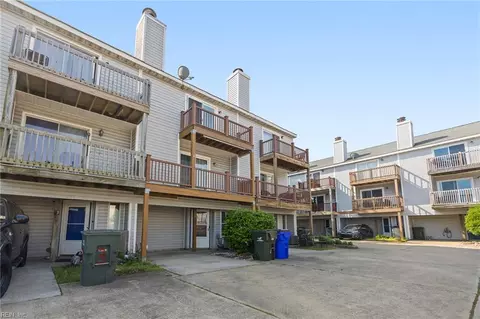 1425 E Ocean View Ave #4, Norfolk, VA 23503
