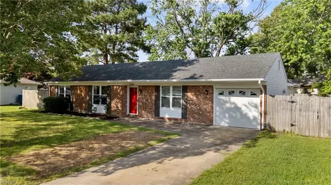 5425 Pepper Pl, Virginia Beach, VA 23464