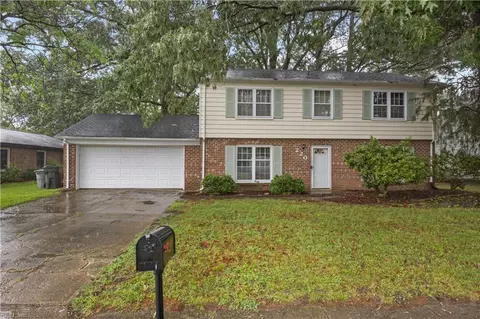 220 Commodore Dr, Hampton, VA 23669