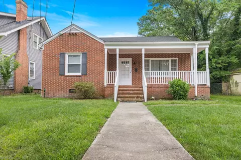 213 Nansemond Ave, Suffolk, VA 23434