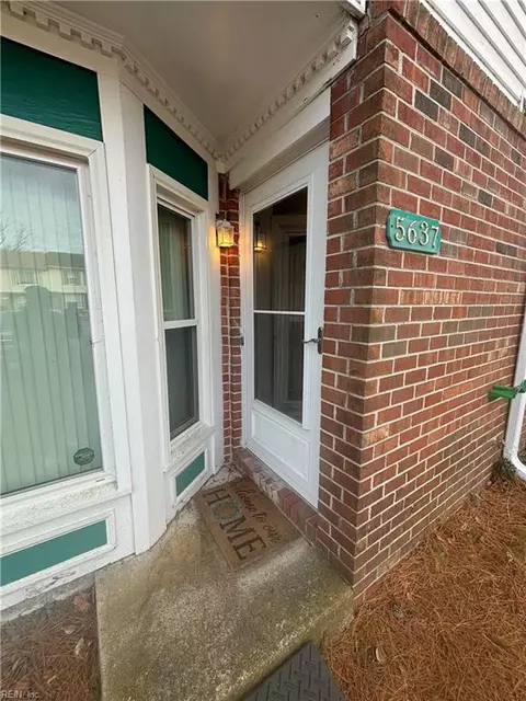 5637 Picadilly Ln, Portsmouth, VA 23703