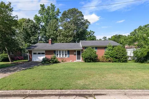 102 Basswood Dr, Newport News, VA 23601