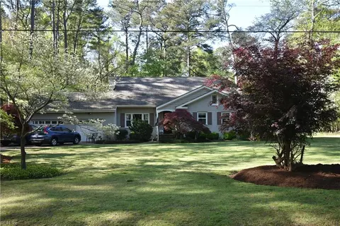 3379 Lynnwood Dr, Virginia Beach, VA 23452