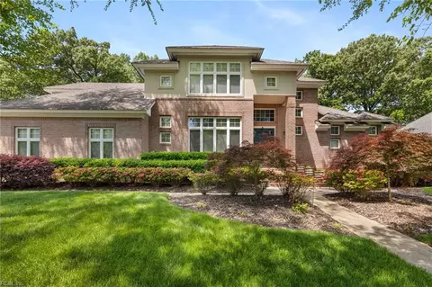 373 Peace Haven Dr, Norfolk, VA 23502