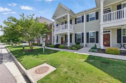 100 Aldridge Ln, Grafton, VA 23692