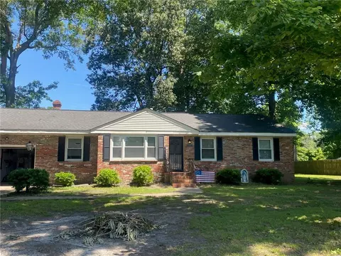 2408 Meiggs Rd, Chesapeake, VA 23323