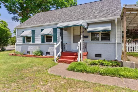 8284 Fernwood Dr, Norfolk, VA 23518