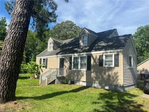 1715 Kresler Pl, Chesapeake, VA 23324