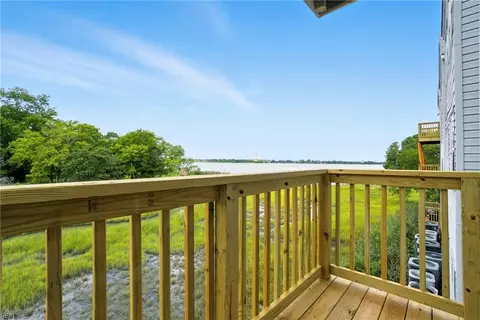 1563 N King St #110, Hampton, VA 23669