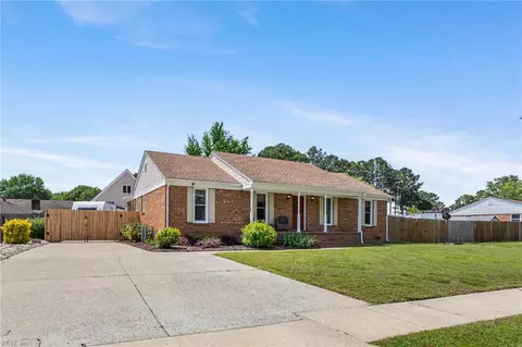 814 Bellingham Dr, Chesapeake, VA 23322