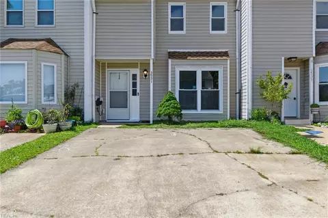 3531 Woodburne Dr, Virginia Beach, VA 23452