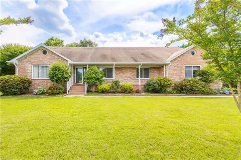 1364 Sir Richard Rd, Virginia Beach, VA 23455