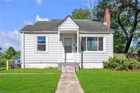 1424 Stewart St, Chesapeake, VA 23324