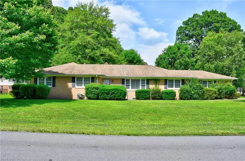 409 Briarfield Dr, Chesapeake, VA 23322