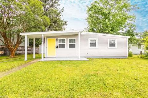 2511 Pringle Dr, Chesapeake, VA 23325