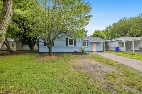 8207 Mercer Dr, Norfolk, VA 23505