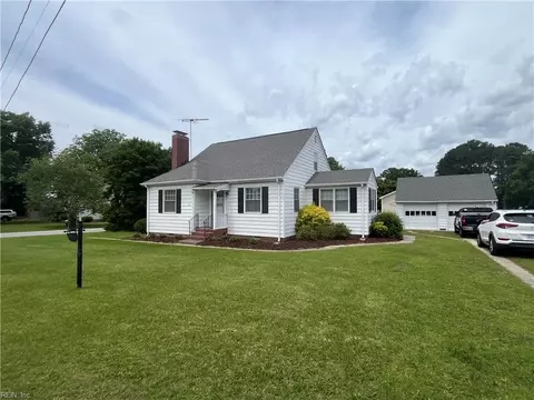 101 Lumar Rd, Smithfield, VA 23430