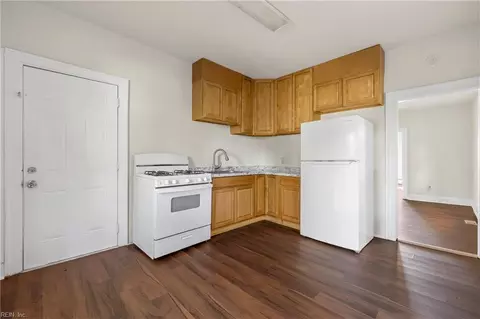 834 W 41st St, Norfolk, VA 23508