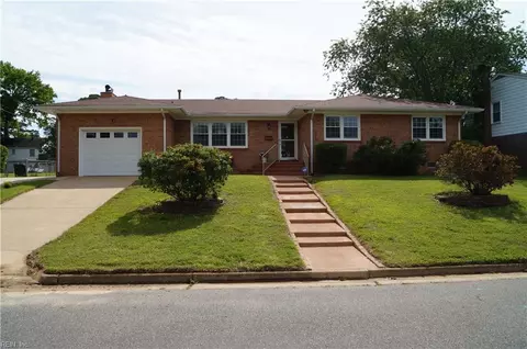 9 Chowning Dr, Hampton, VA 23664