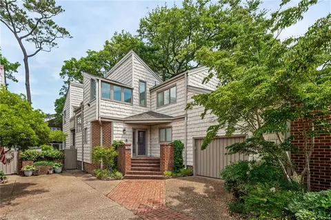 215 76th St #B, Virginia Beach, VA 23451