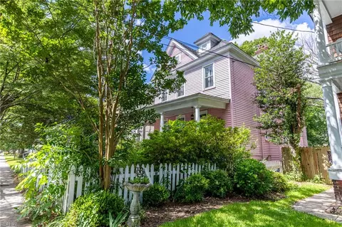 218 Mt Vernon Ave, Portsmouth, VA 23707