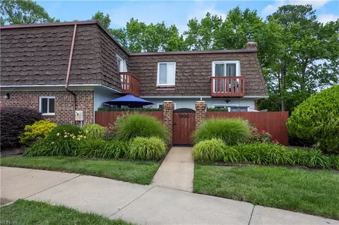 1600 Ocean Lakes Ct, Virginia Beach, VA 23454