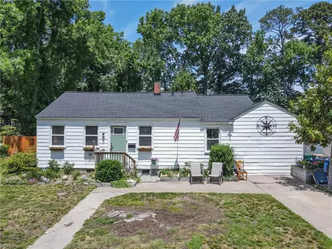 611 74th St, Newport News, VA 23605