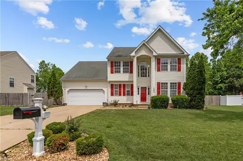 1002 Sawtooth Dr, Suffolk, VA 23434