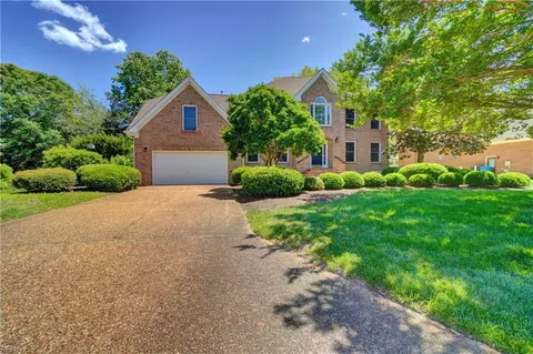 1268 Smith Cove Cir, Virginia Beach, VA 23455