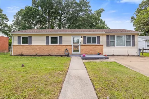 623 Nottingham Dr, Hampton, VA 23669