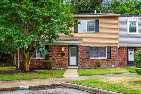 801 S Grosvenor Ct, Virginia Beach, VA 23462