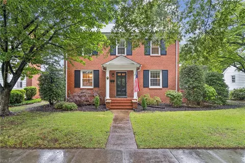 3 Acorn St, Hampton, VA 23669