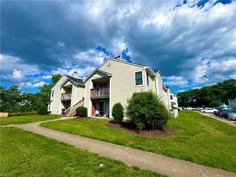 1729 Rock Bridge Mews #A, Chesapeake, VA 23320