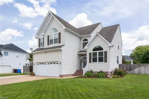 433 Fall Ridge Ln, Chesapeake, VA 23322