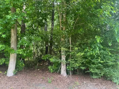 5208 York St, Chesapeake, VA 23321