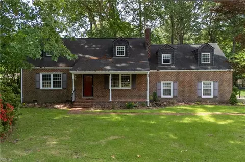 505 Redwood Dr, Chesapeake, VA 23320