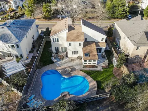413 Croatan Rd, Virginia Beach, VA 23451