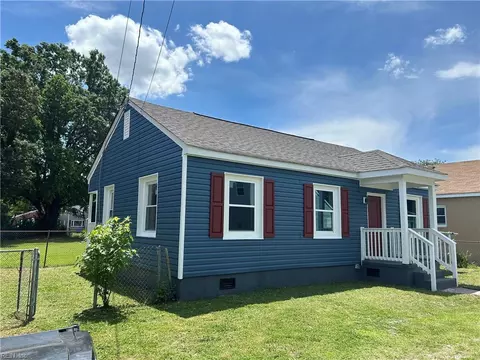 1211 Fayette St, Portsmouth, VA 23704
