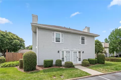 5205 Daphne Ct, Virginia Beach, VA 23464