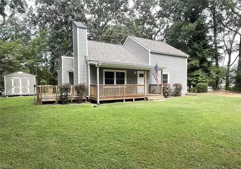 10104 Ogilvy Ln, Carrollton, VA 23314