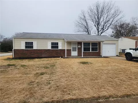1 Maume Cir, Hampton, VA 23666