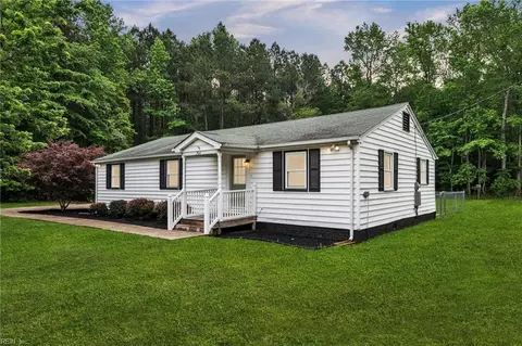 764 Greenway Rd, Suffolk, VA 23434