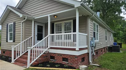 2332 Elizabeth Harbor Dr, Chesapeake, VA 23321