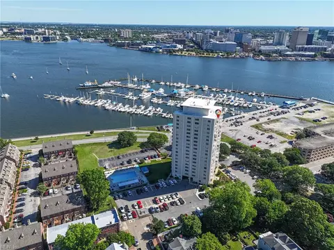 1 Crawford Pw Pkwy #1803, Portsmouth, VA 23704