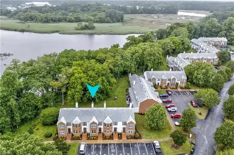 104 River Point Dr, Suffolk, VA 23434