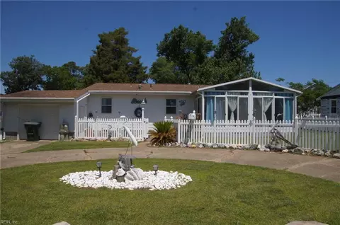 450 Benthall Rd, Hampton, VA 23664
