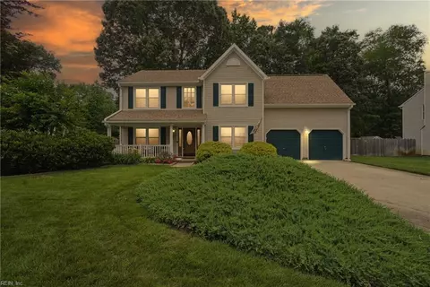 816 Woodcott Dr, Chesapeake, VA 23322